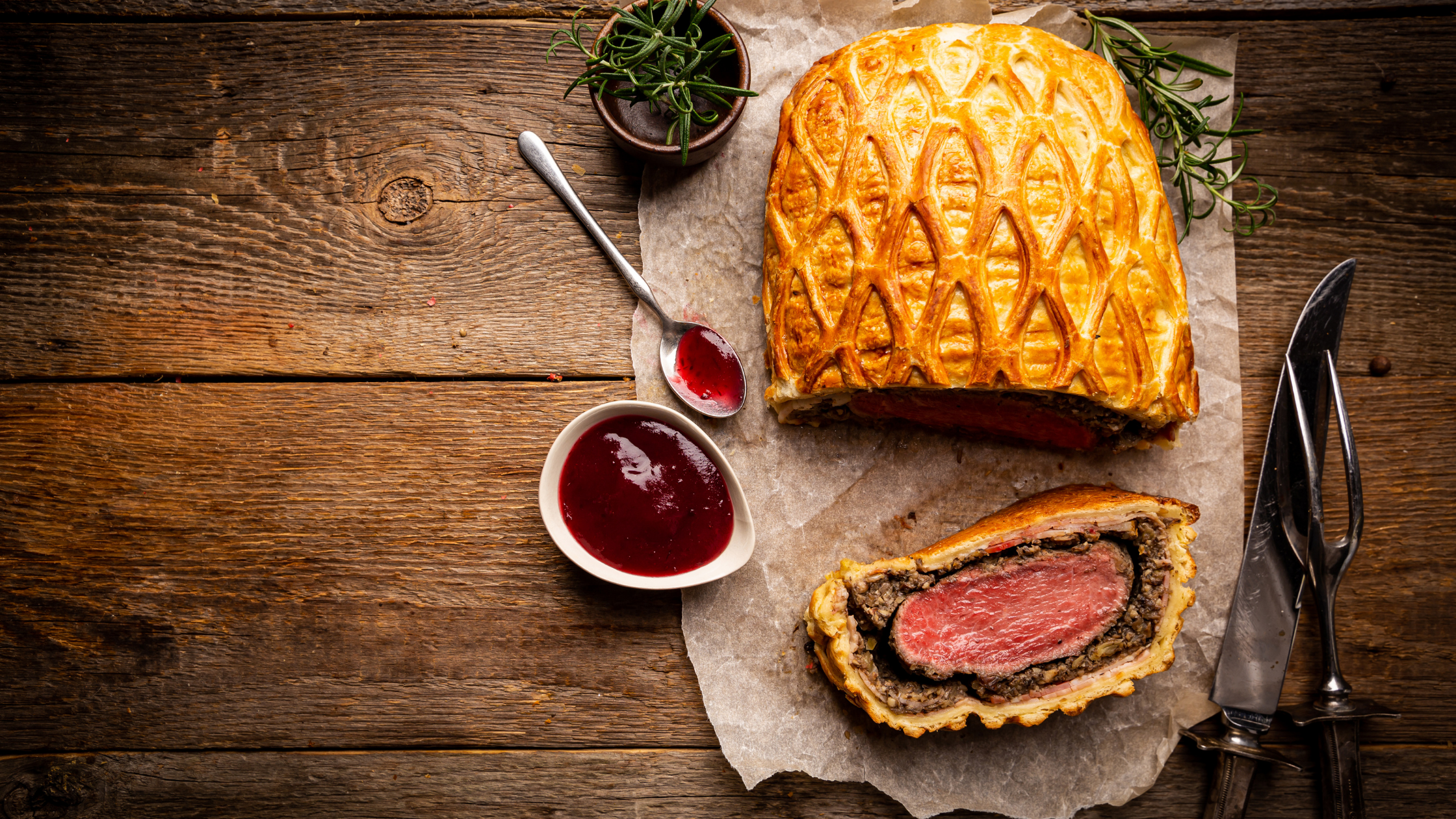 Top view of beef wellington.